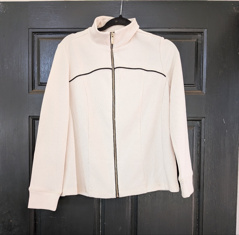 Anne Klein Lightweight Zip-Front Jacket with Black Piping Pique Knit